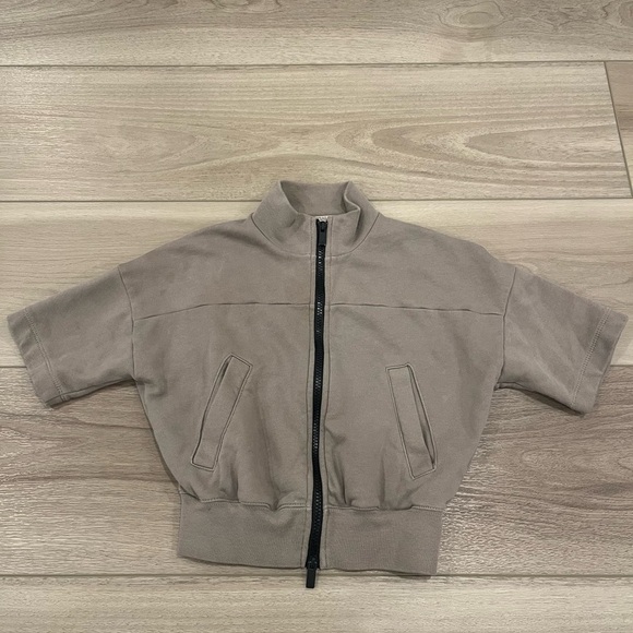 Kids Fear of God Essentials Zip Sweatshirt size xs 4/5 - Picture 1 of 8